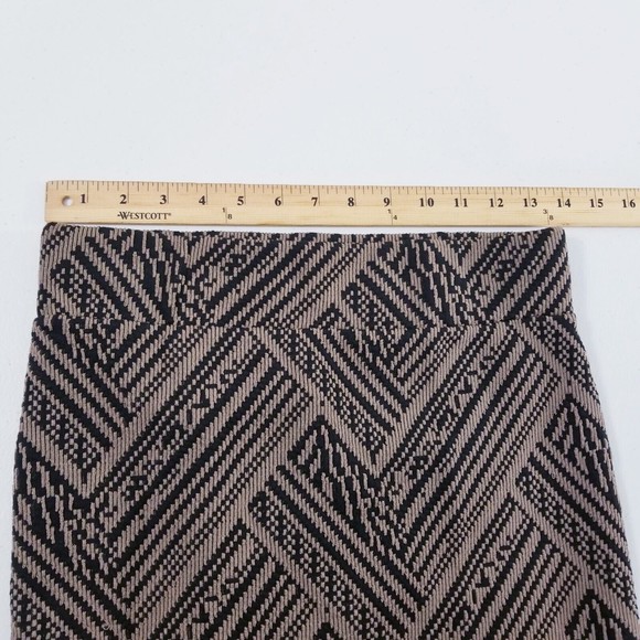 Olivia Blu Geometric Stretch Skirt Women Size Small Textured - Picture 4 of 12